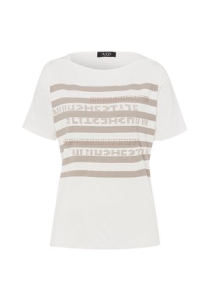 Weißes T-Shirt mit kurzen Ärmeln, das horizontale beige Streifen und gemusterte Textelemente aufweist. Hergestellt aus weichem Stoff mit einer lockeren Passform.