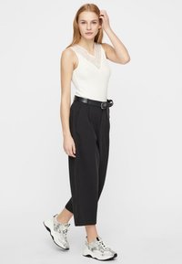 Pieces Top - bright white