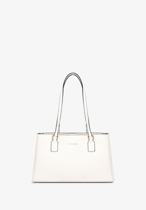 Sac à main rectangulaire en cuir blanc avec doubles sangles d'épaule et une quincaillerie dorée subtile, logo Pierre Cardin embossé sur le devant.