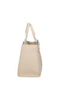 Borsa a mano in pelle beige con superficie texture, forma triangolare, due manici superiori e hardware minimal. Presenta un'apertura ampia.