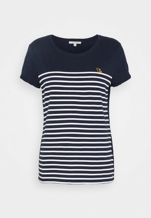 Granatowo-biały t-shirt w paski z krótkim rękawem, okrągłym dekoltem i małym żółtym serduszkiem na lewej piersi.