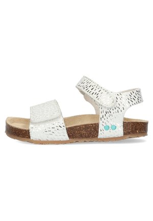 Witte sandalen met een gestructureerde bovenkant, twee verstelbare banden en een kurken voetbed. Voorzien van blauwe accenten en een platte rubberen zool.