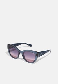 Unselected, transparent blue/pink gradient blue