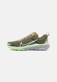 Nike Performance - REACT TERRA KIGER 9 - Løpesko for mark - medium olive/summit white/neutral olive/lilac bloom/light iron ore Miniatyrbilde 1