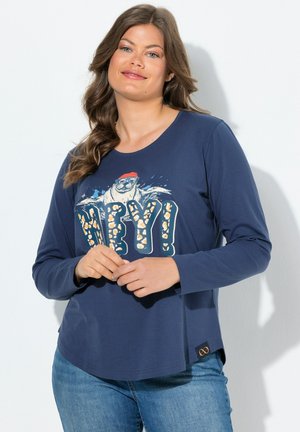 Chemise à manches longues marine en tissu doux, ornée d'un graphique coloré d'un ours polaire et du texte « HEY ! » en lettres blanches en gras.