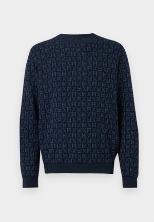 Μπλε ναυτικό πουλόβερ με στρογγυλή λαιμόκοψη και μακριά μανίκια, με υφασμάτινη υφή που παρουσιάζει επαναλαμβανόμενο μοτίβο HX σε όλο το ύφασμα.