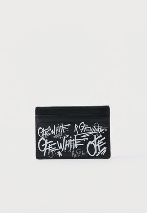 Portatarjetas negro con múltiples logotipos y garabatos blancos escritos a mano de "Off-White", con cuatro ranuras para tarjetas y un perfil delgado.