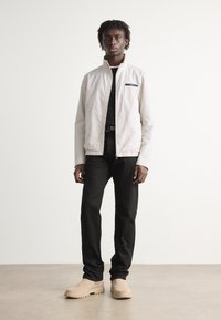 Thumbnail Image 3