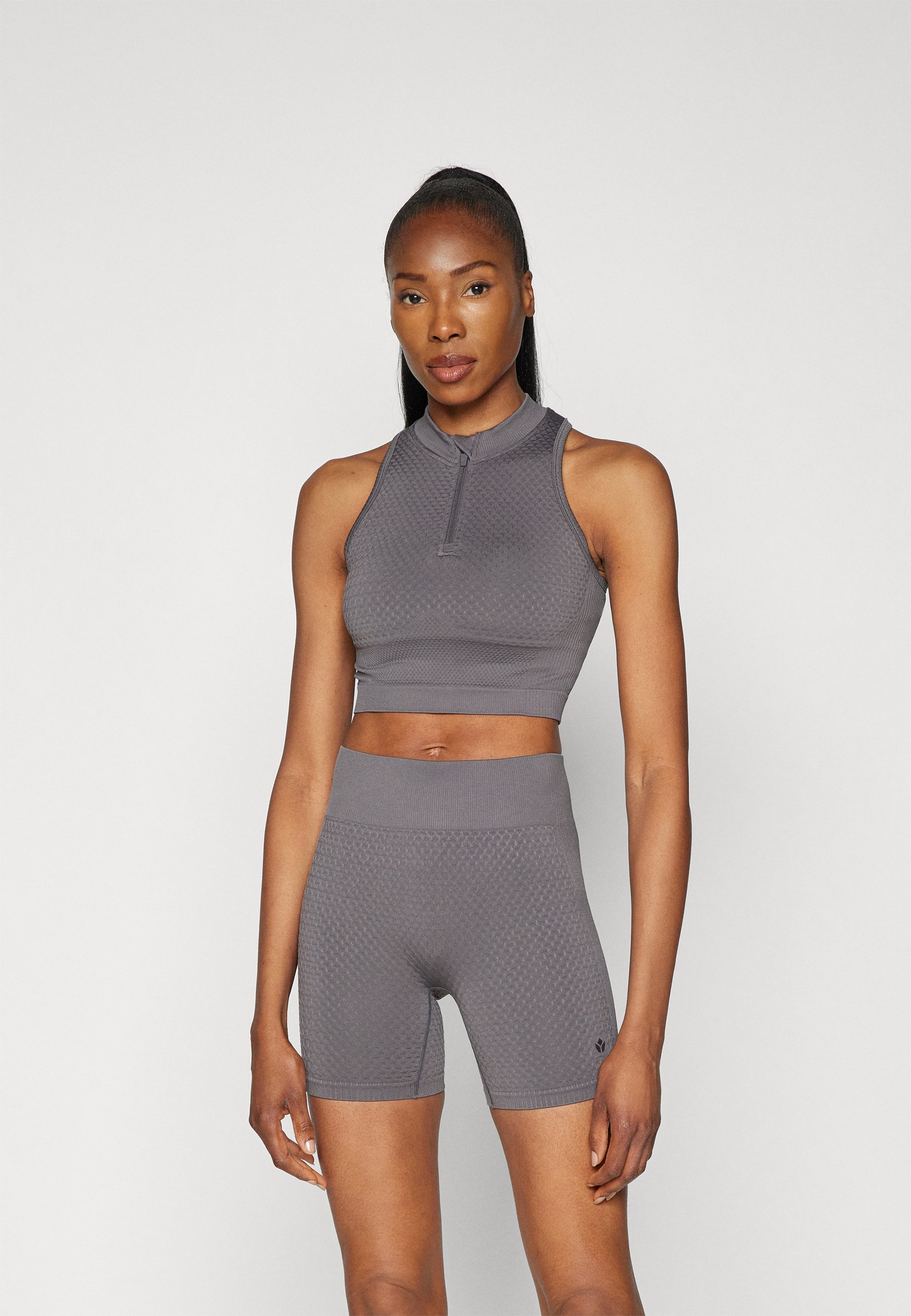 Even&Odd active CROPPED SEAMLESS SPORTS VEST WITH 1/4 ZIP AND