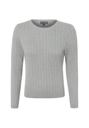 Pull gris clair à manches longues avec motif torsadé vertical et col rond, présenté sur un fond blanc uni.
