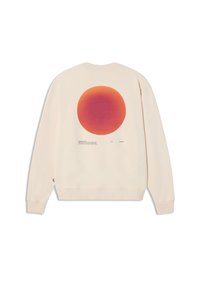 Felpa crema con un grande design circolare in gradiente arancione sulla schiena. Presenta polsini e orlo a costine.