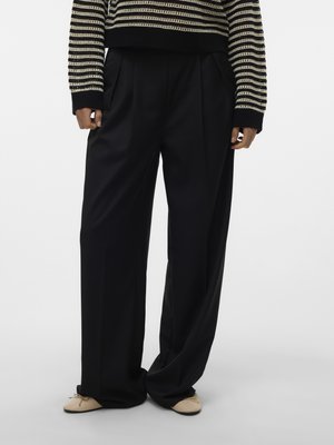 Vero Moda VMHAILEY WIDE PLEAT PANT - Pantaloni - black