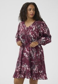 Kaffe Curve MINA - Freizeitkleid - red black abstract graphic
