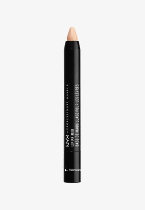 Lippenprimer in Form eines Drehstift. Verfügt über eine nude Farbspitze, ein schwarzes zylindrisches Gehäuse und weiße Beschriftung an der Seite.