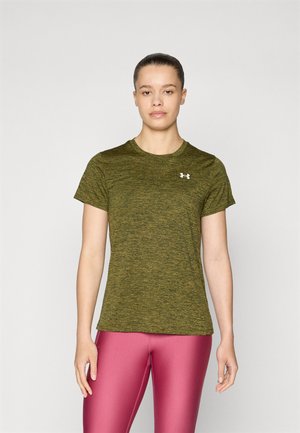 Grønn melert trenings-T-skjorte med korte ermer, rund hals og hvit logo integrert på brystet. Kombinert med rosa leggings.