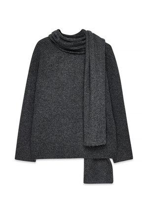 Maglione grande di colore grigio scuro con collo a cowl e sciarpa abbinata, con una finitura testurizzata e maniche a taglio dritto.