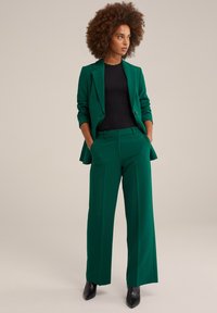 WE Fashion Kelnės - green