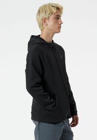 New Balance R W TECH  - Felpa con zip - black