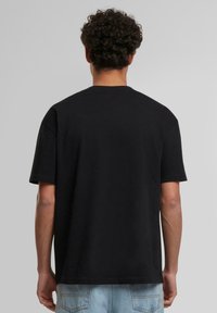 Urban Classics LOOSE TEE - Pamata T-krekls - black