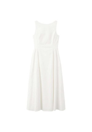 Vestido midi blanco sin mangas con cuerpo ajustado y falda acampanada, mostrado sobre un fondo blanco liso.