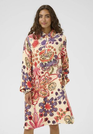 - Sukienka koszulowa