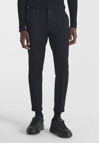 ASHE SUPER  - Stoffhose - black