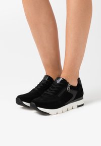 Marco Tozzi by Guido Maria Kretschmer LACE-UP - Sneaker low - black