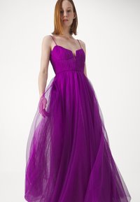 ML Monique Lhuillier NYLA LONG DRESS - Proginė apranga - bright magenta