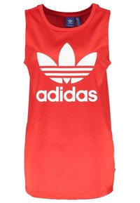 Röd ärmlös tanktopp i ett glatt tyg med en stor vit Adidas-logotyp och det ikoniska tre stripe-designet på framsidan.