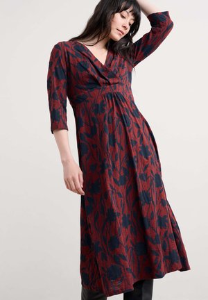 3/4 CHAPELLE - Jerseykleid - brown windswept floral burgundy