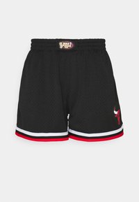 Mustat verkkokoripalloshortsit, joissa on NBA Finals 1996 -merkki vyötäröllä ja Chicago Bullsin logo helman lähellä, punaisilla, valkoisilla ja mustilla raidoilla.