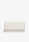 METALLIC LOGO TEXTURED FLAP WALLET - Πορτοφόλι - soft cream