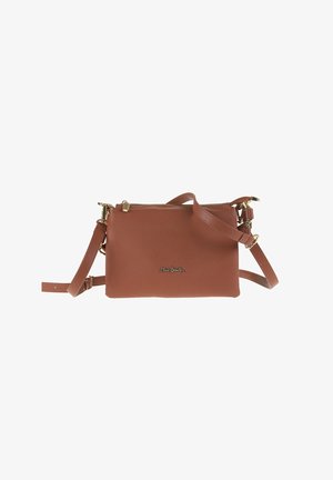 Borsa a tracolla in pelle marrone con strap regolabile, hardware dorato e logo Pierre Cardin sul davanti.
