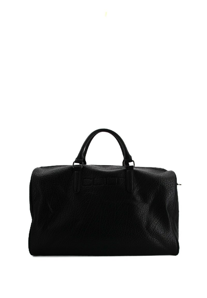 Borsa da viaggio in pelle nera con finitura testurizzata, manici doppi e logo in rilievo sulla parte frontale. Presenta una chiusura con zip e un ampio interno.