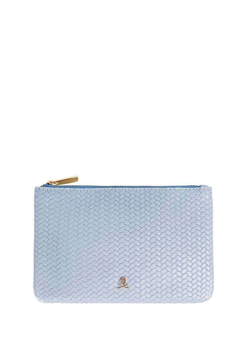 Funda con cremallera de color azul claro con un patrón texturizado que recuerda a un panal. Presenta un logo de metal dorado en el frente. Material suave.