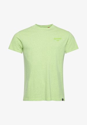 T-shirt décontracté à manches courtes de couleur vert clair avec un petit logo "Superdry Calif." sur le côté supérieur gauche de la poitrine et une étiquette au bas de l'ourlet.