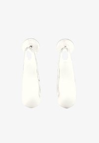 Selected, silver-coloured