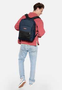 Eastpak PINNACLE - Zaino - frozen navy
