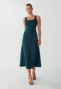 WILLA JENAY MIDI DRESS - Denné šaty - emerald