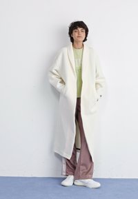 Thumbnail Image 2