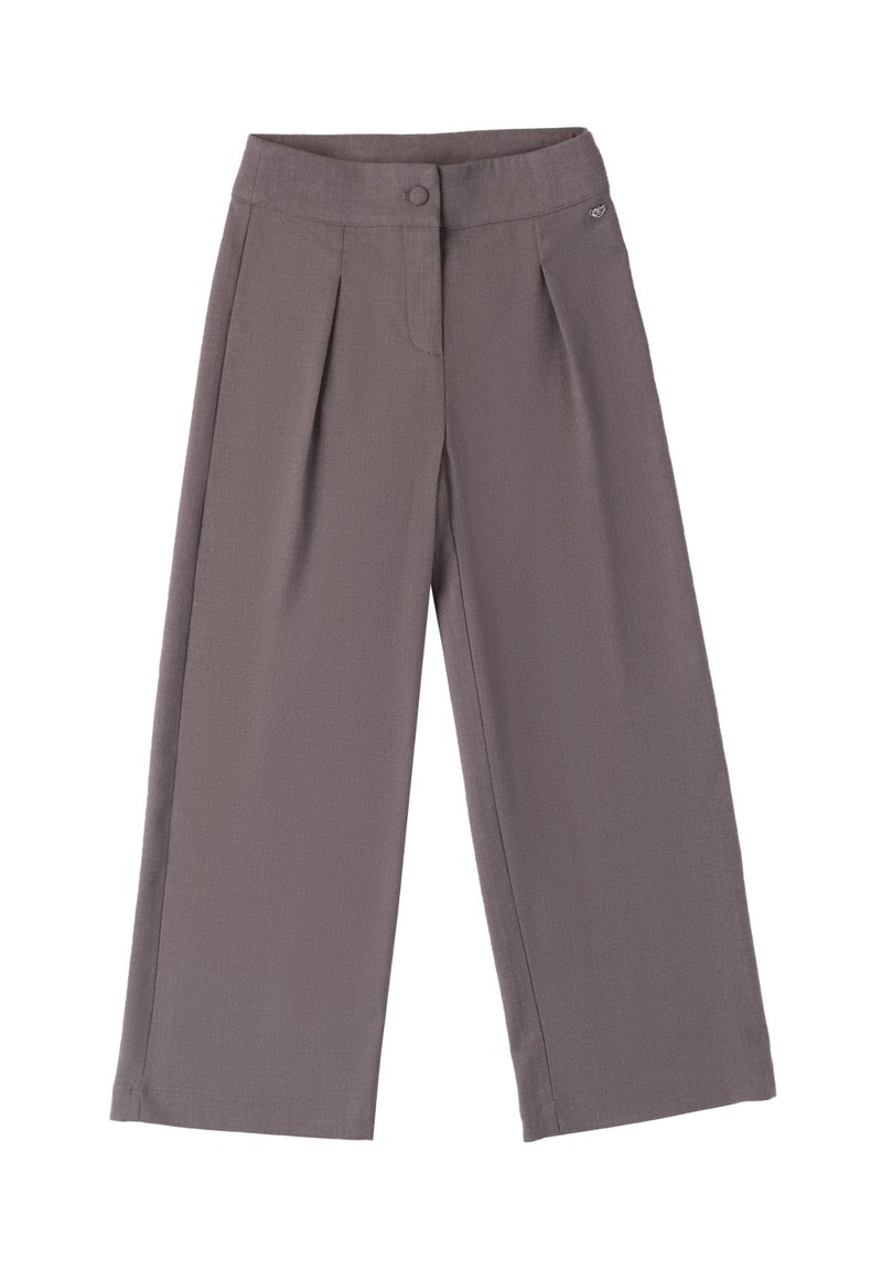 Pantaloni grigi a gamba larga con una texture liscia, caratterizzati da una chiusura frontale con bottone e due pieghe laterali per un tocco di dettaglio.