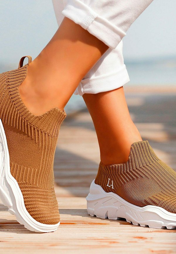 SNEAKER - Sneaker low - camelfarben