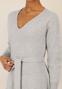 Apart Strickkleid - graumeliert