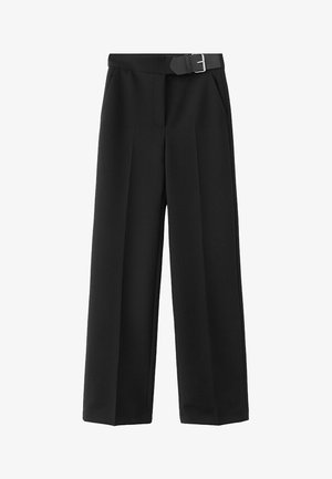 Pantaloni negri cu talie înaltă și croială largă, cu pliuri frontale, buzunare laterale și o curea neagră asortată cu o cataramă argintie.