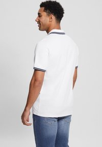 Guess KLASSISCHES  - Polo - gemustert multicolor