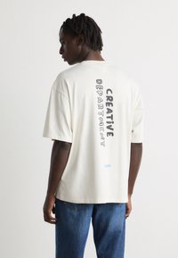 HUGO - NABION - Print T-shirt - open white Thumbnail Image 1