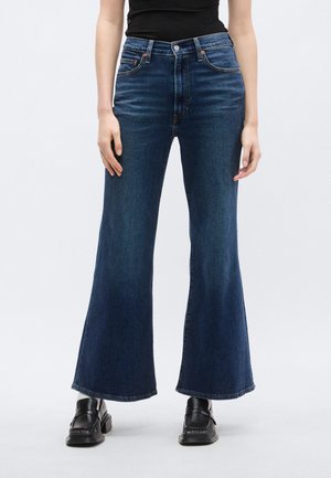 RIBCAGE BELLS - Flared jeans - a new york moment