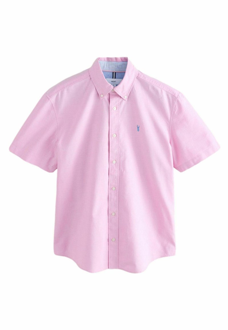 Camisa de hombre de manga corta y botones en rosa claro con un pequeño logo de langosta bordado en azul en el lado izquierdo del pecho.