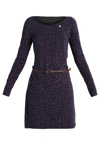 Marinblå klänning med långa ärmar och rund halsringning. Har ett blommönster i rosa och grönt, åtdragen i midjan med ett flätat bälte.