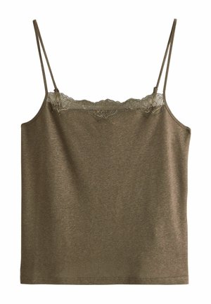 Hnedý tielkový top bez rukávov s tenkými ramienkami a čipkovým lemom pozdĺž štvorcového výstrihu na bielom pozadí.